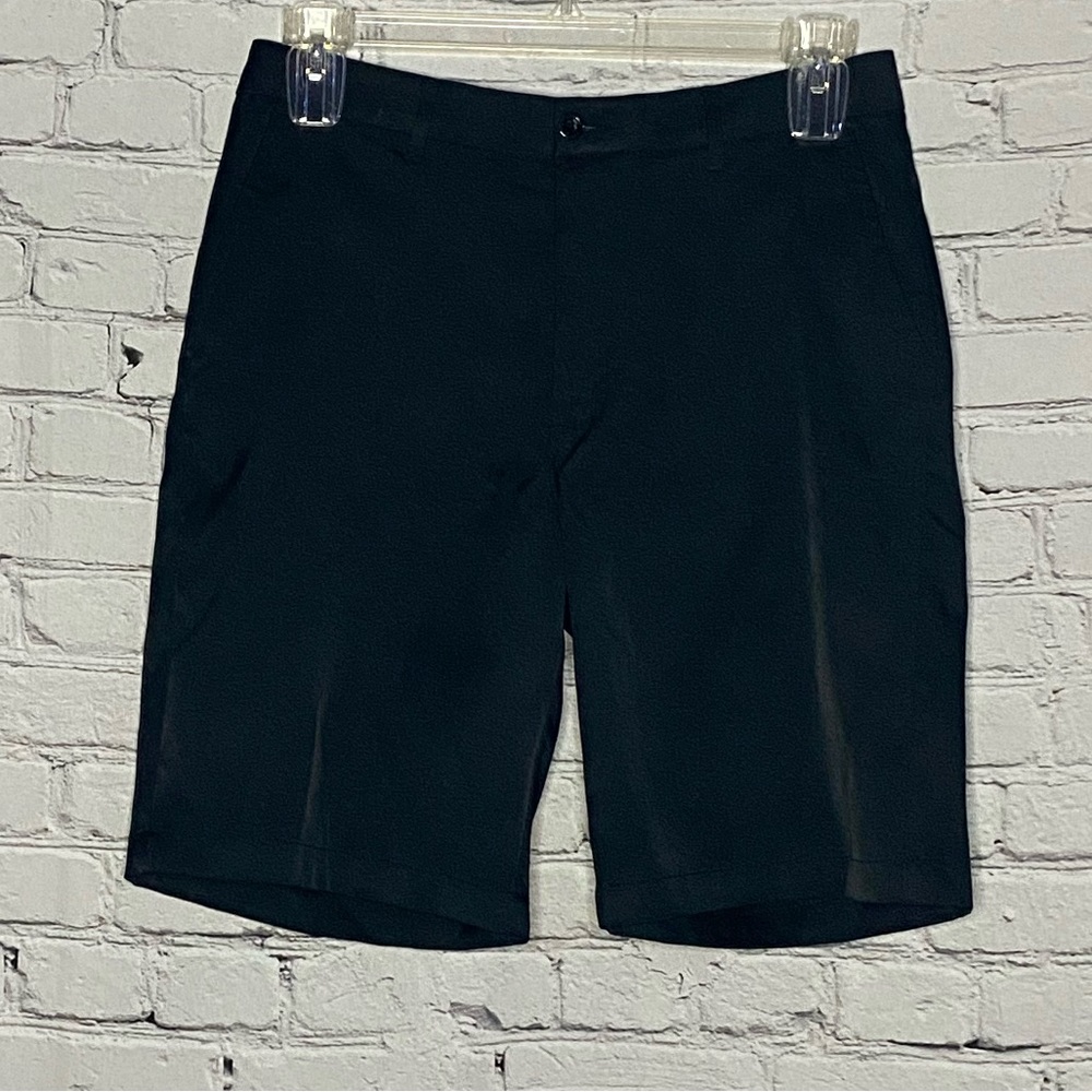 Greg Norman golf shorts; waist 30